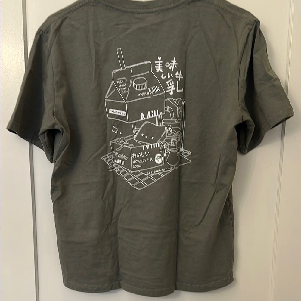 graphic tee japanese green milk tee shirt